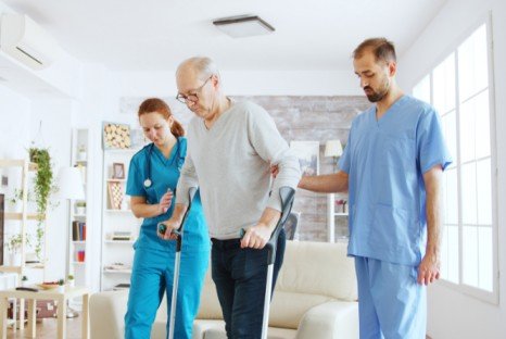 Personal Support Worker providing compassionate in-home care to a senior in Toronto